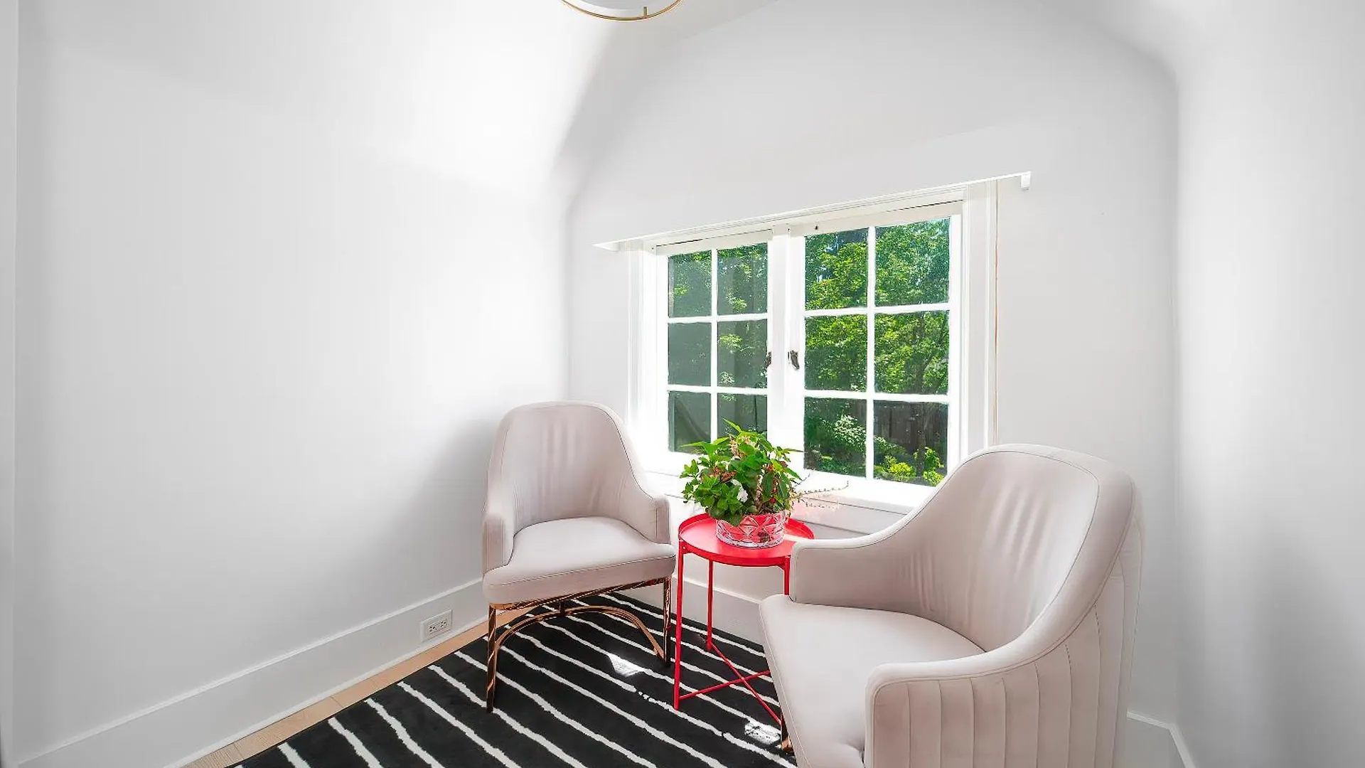 Cozy Four Bedroom House In Vancouver West Canadá