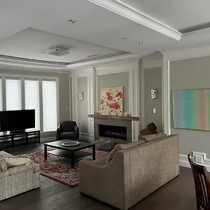 Homestay Dunbar Luxury, Vancouver