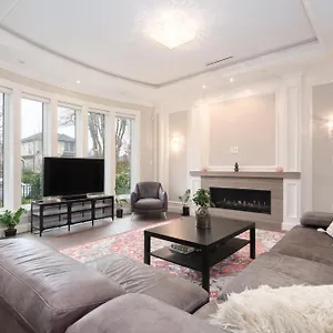 Homestay Dunbar Luxury Homestay, Vancouver