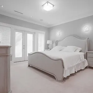 Homestay Elite Close To Ubc, Vancouver