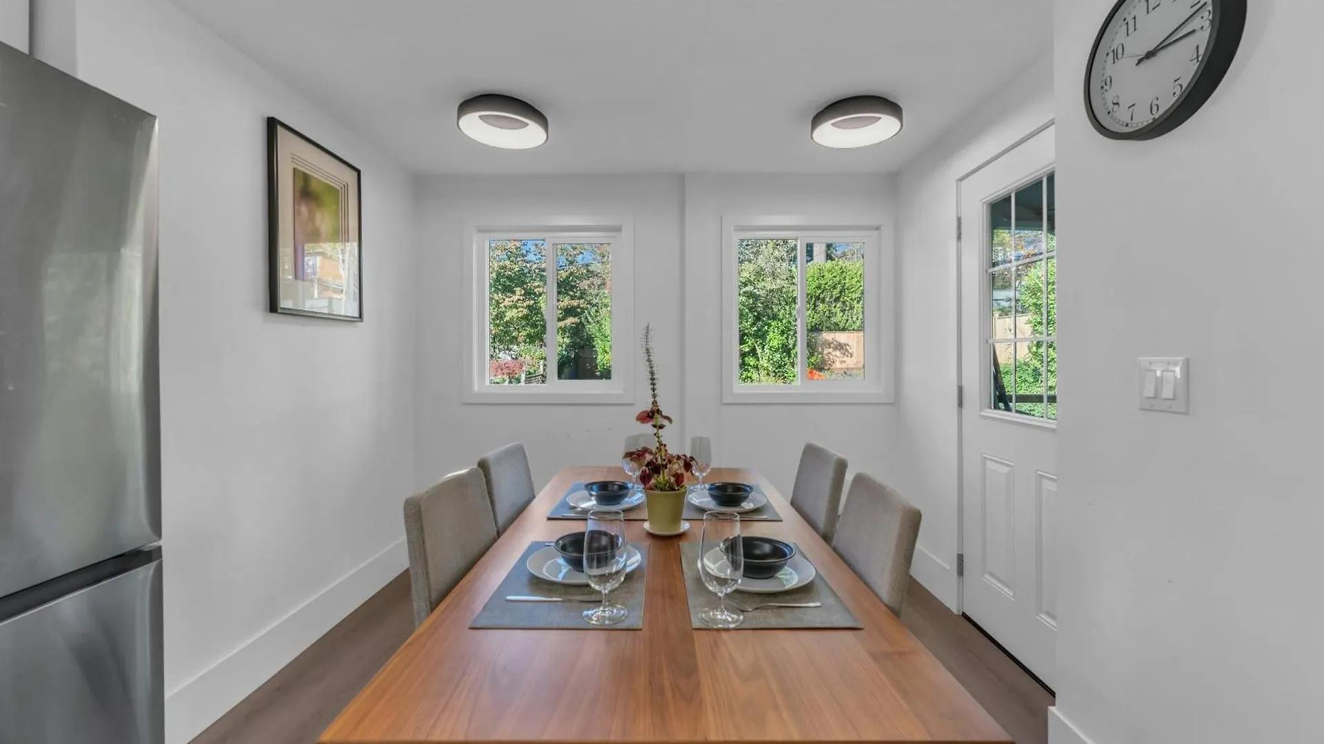 Cozy Four Bedroom House In Vancouver West