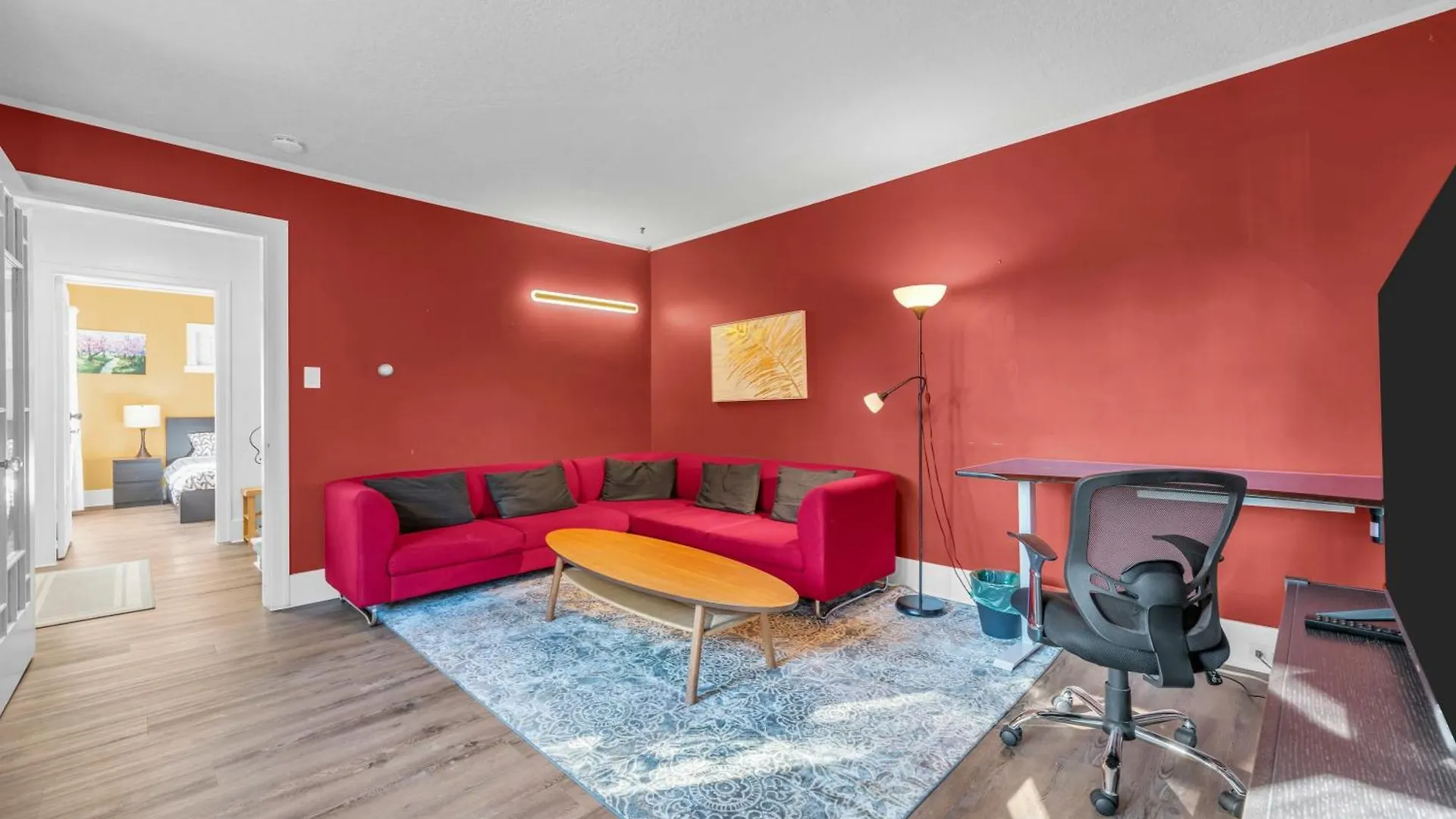 Cozy Four Bedroom House In Vancouver West Homestay